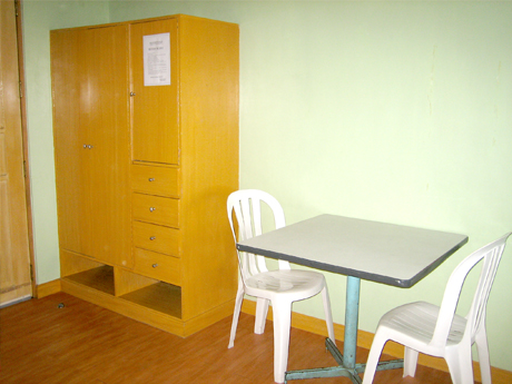 For the convenience of the tenants, all rooms are equipped with a closet, table and chairs.